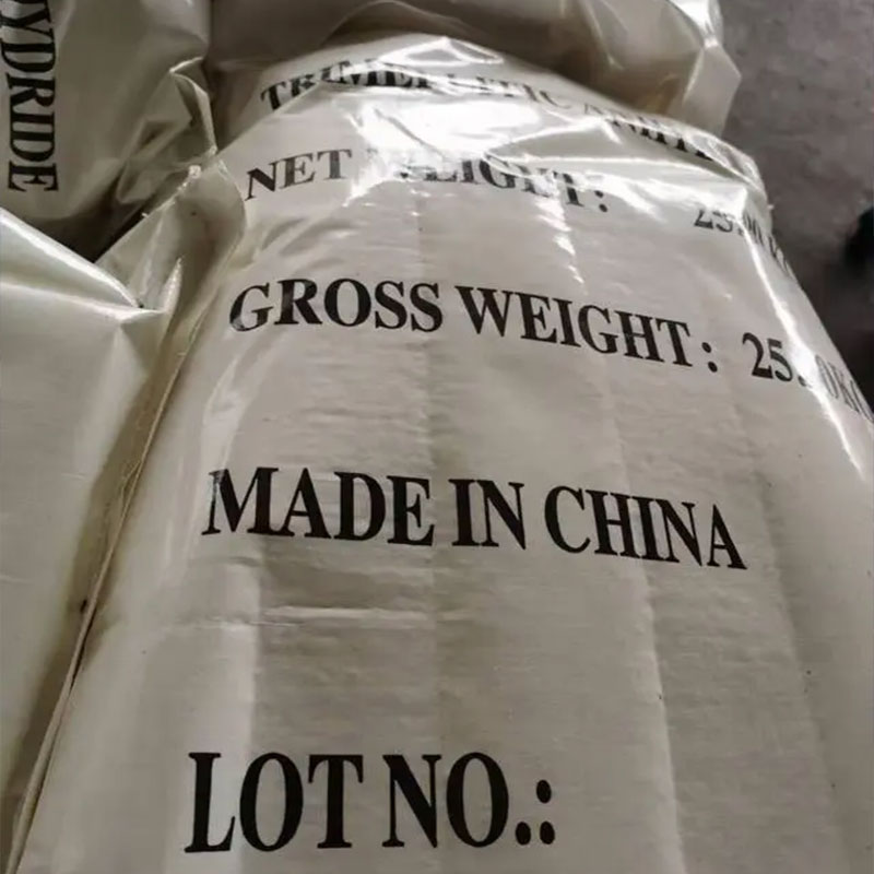 Zakaj so organske kemikalije kritične v sodobni industriji?